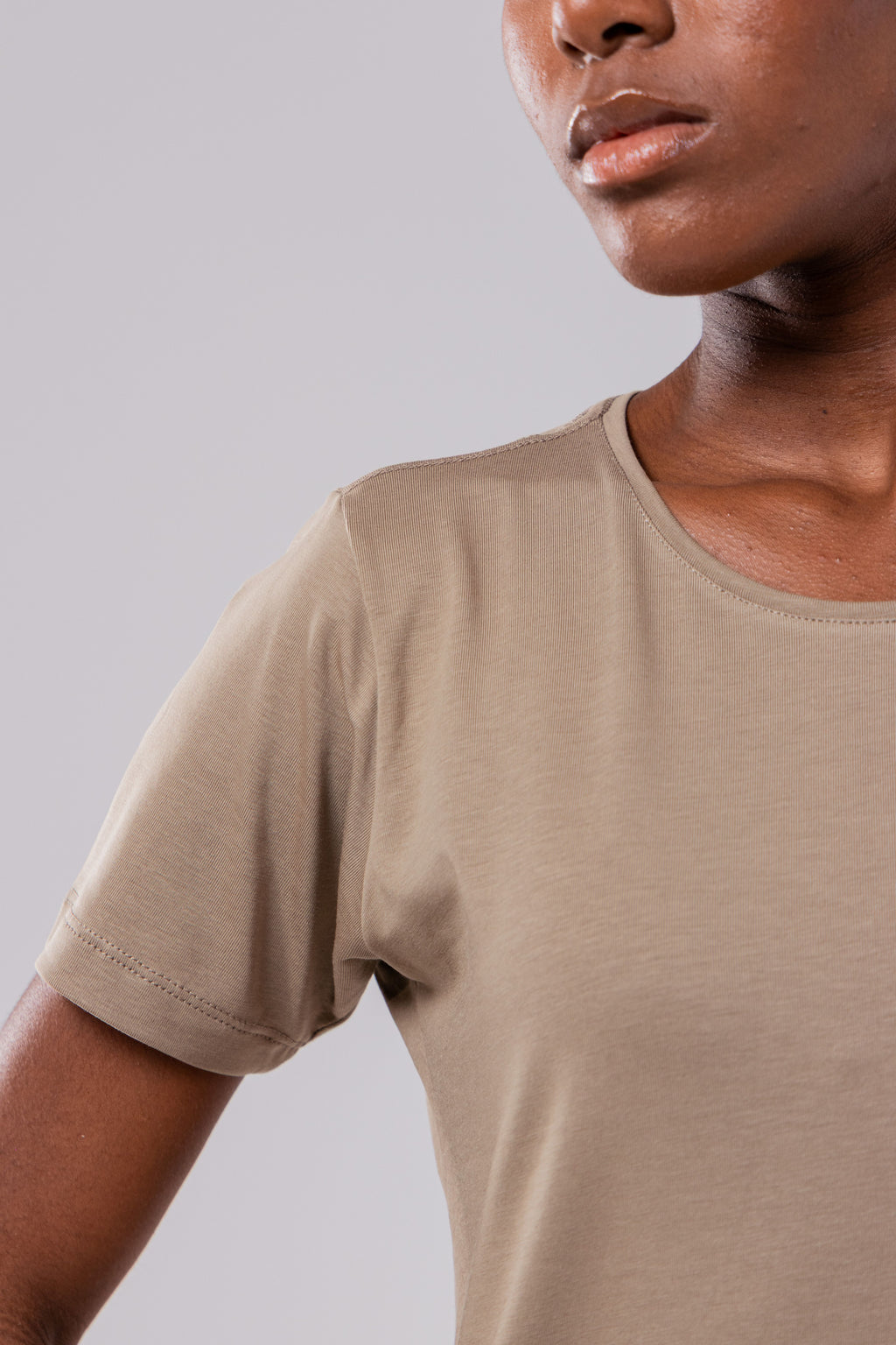 CAMISETA PIMA - FEM - STONE