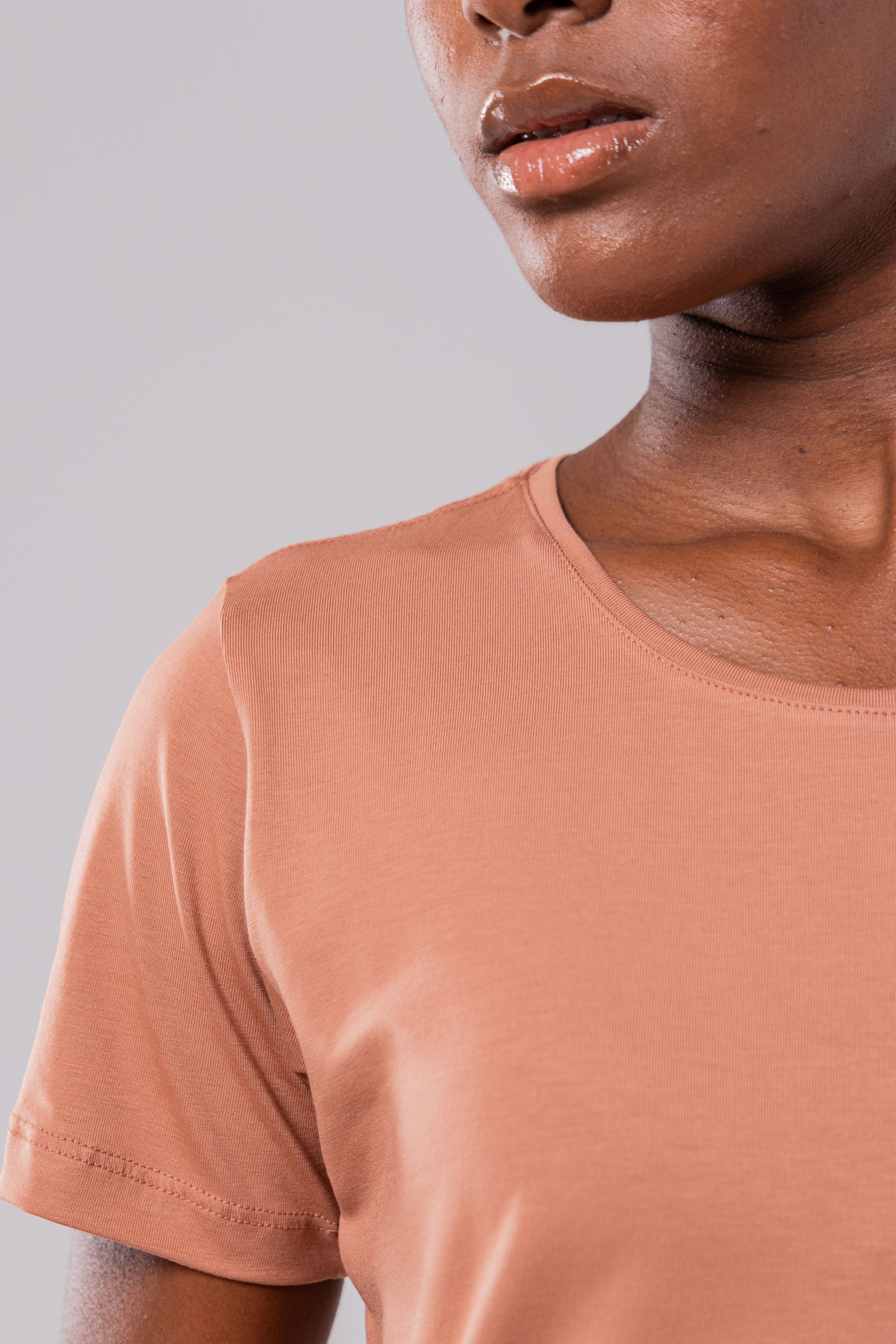 CAMISETA PIMA | FEMININA |  GOIABA
