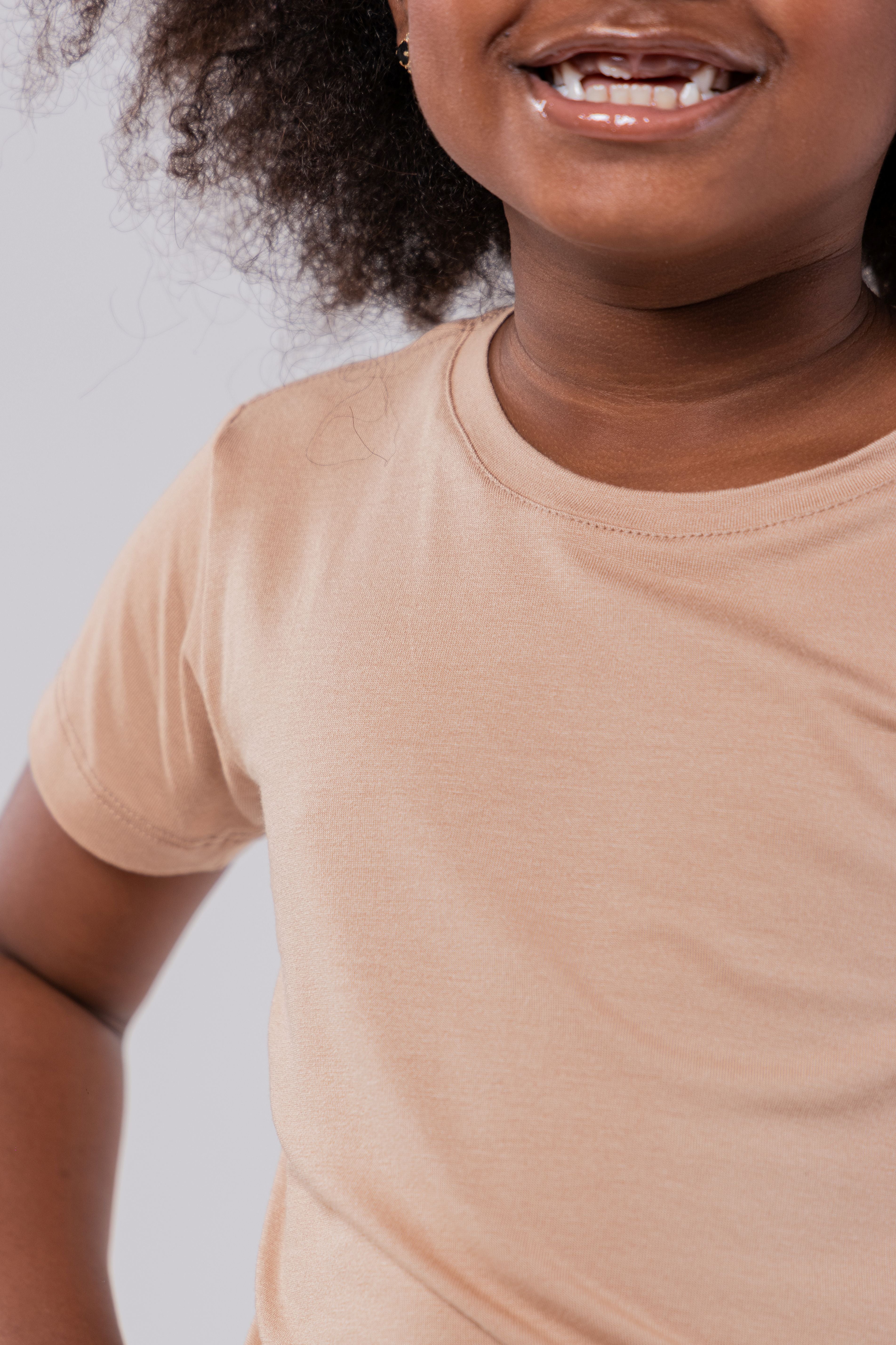 CAMISETA MODAL TECH | KIDS | BEGE BOSQUE