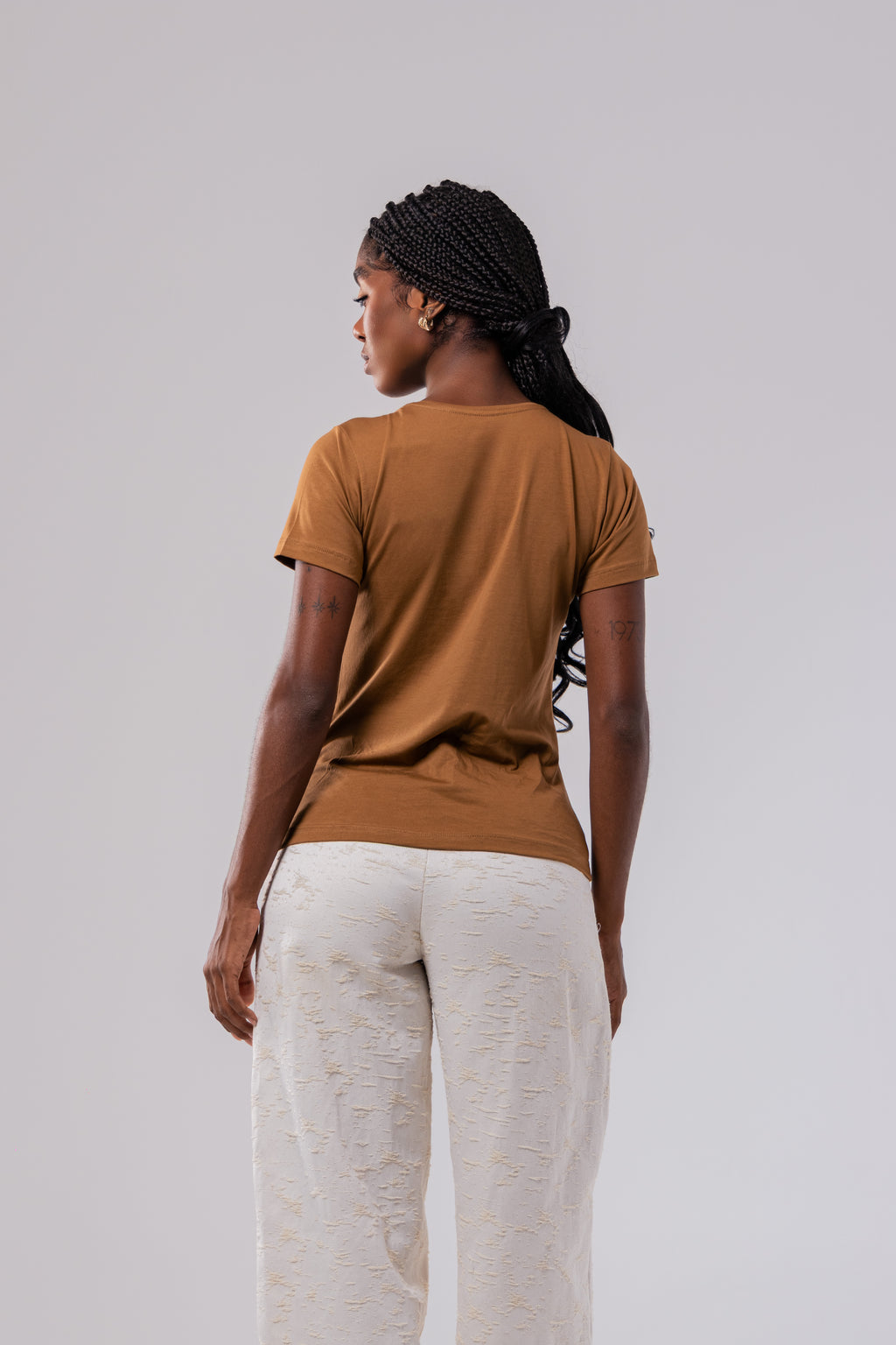 CAMISETA PIMA - FEM - COFFEE